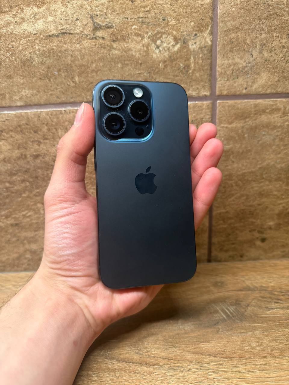 продам iphone 15 pro 128 — Прешов