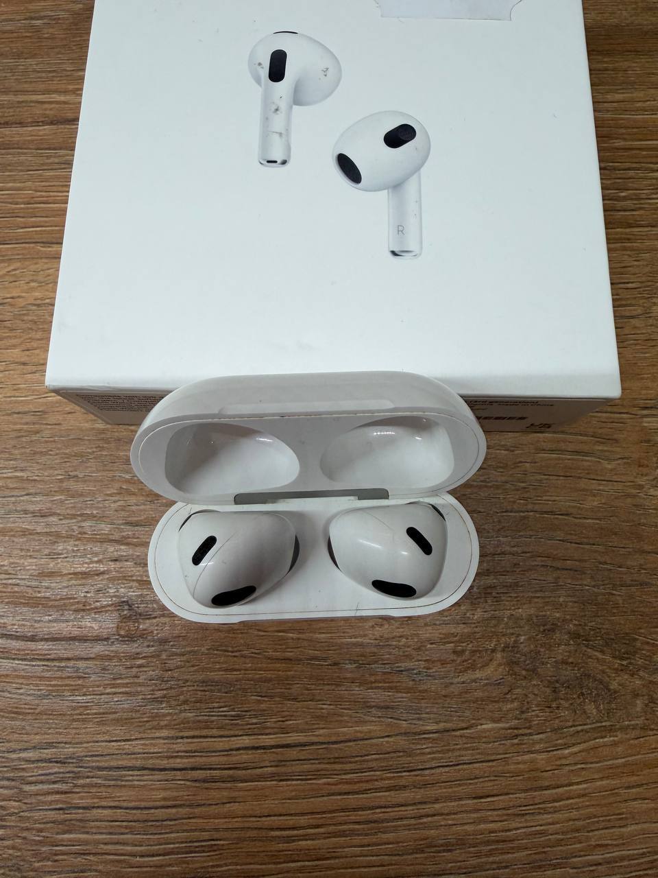 продам airpods 3 навушник — Прешов, 35€
