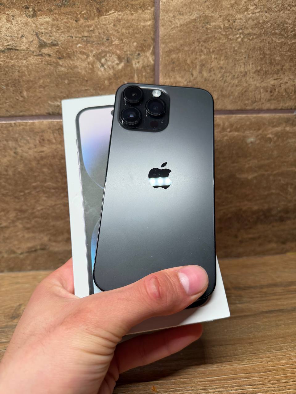 продається iphone 14 pro — Прешов, 30€