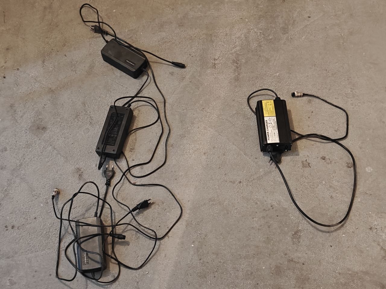 продам зарядки для самока — Кошици