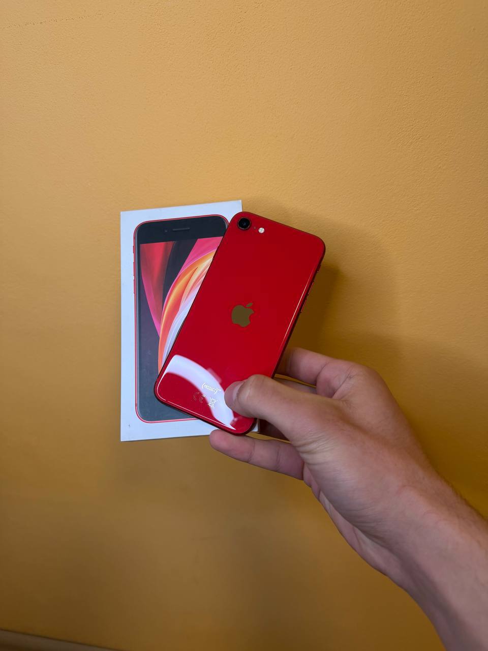 продам iphone se (2020), — Прешов, 30€